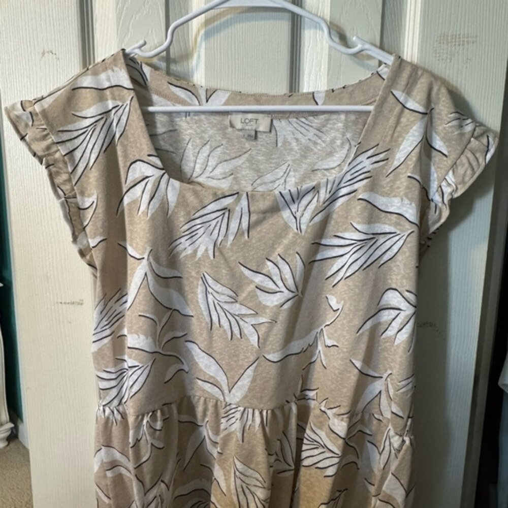 LOFT Tan and White Leaf Pattern Top